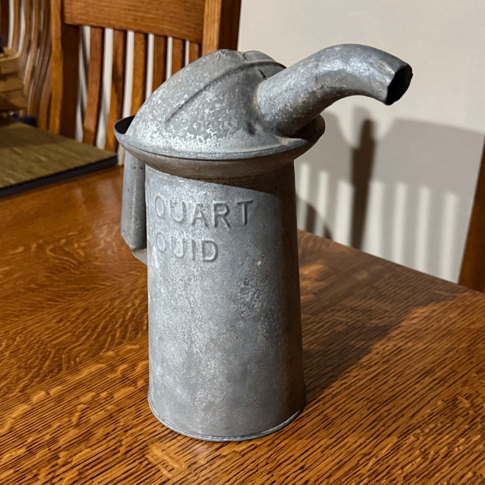Vintage Metal Oil Can - Picture 2 of 11